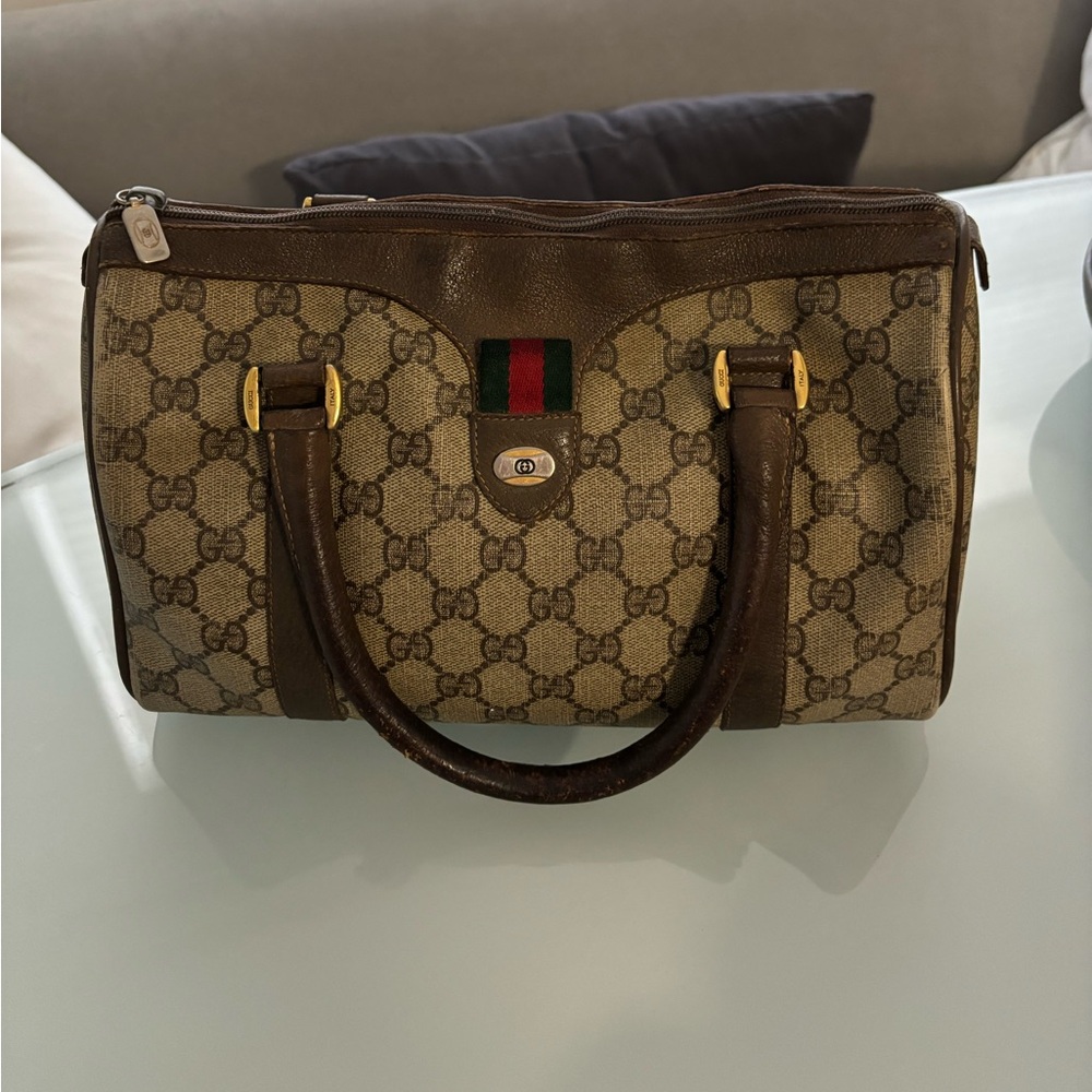 Gucci vintage monagram.